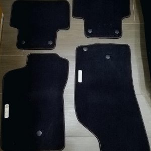 SOVRATAPPETI ALFA ROMEO  GT MOQUETTE NERO CON BORDATURA ROSSA E LOGO GT IN METALLO